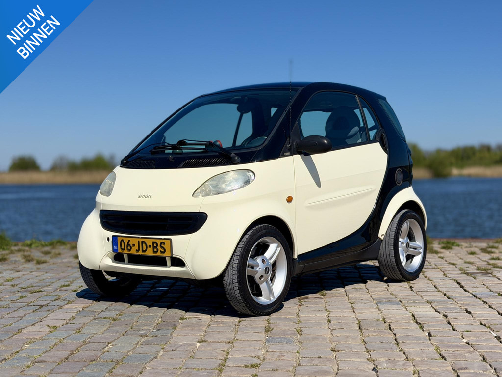 52985087